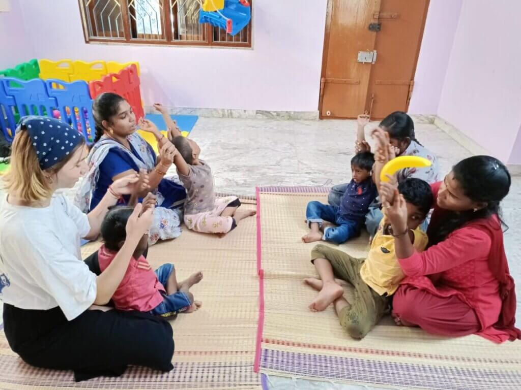 thumbnail of SEIC_right